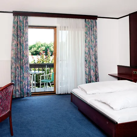 Hotel Waldhorn 3*