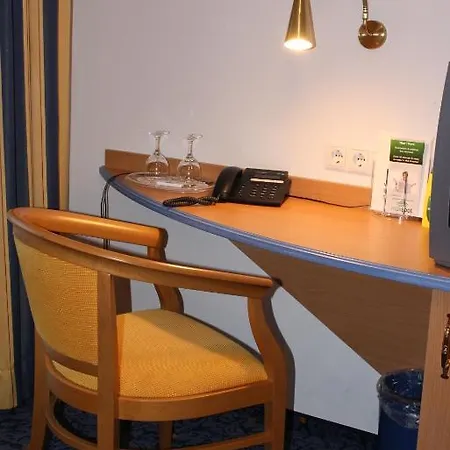 Waldhorn Hotel 3*