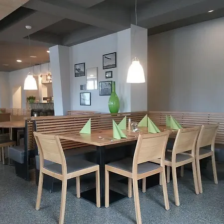 Otel Waldhorn 3*