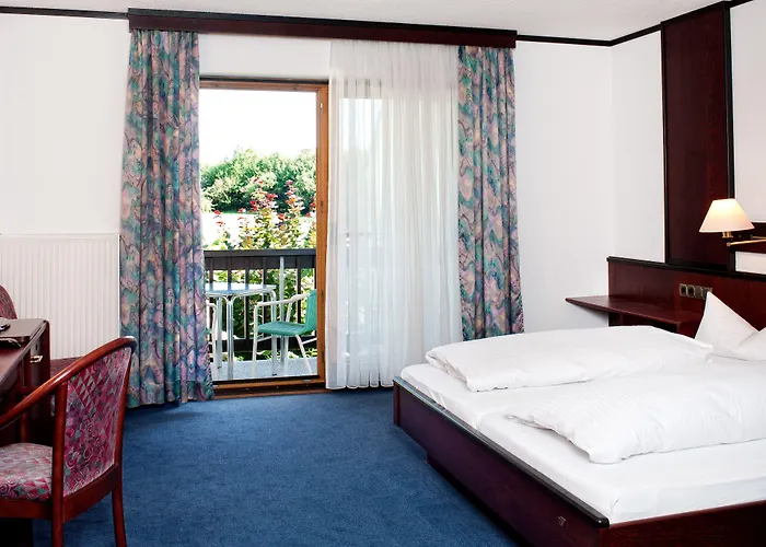 Ξενοδοχείο Waldhorn 3*